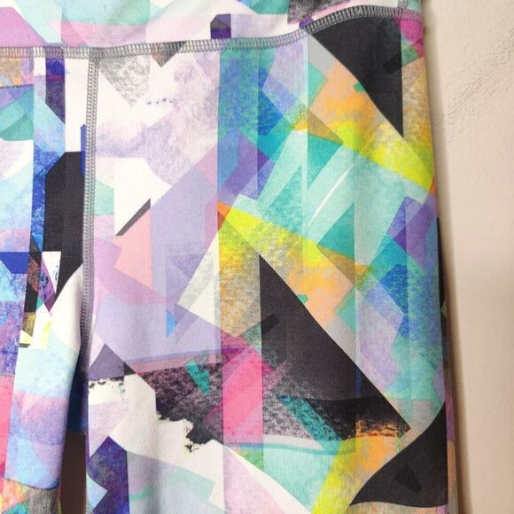 Athleta Girl High Rise Chit Chat Capri Tight Multicolor Geometric - Picture 6 of 11